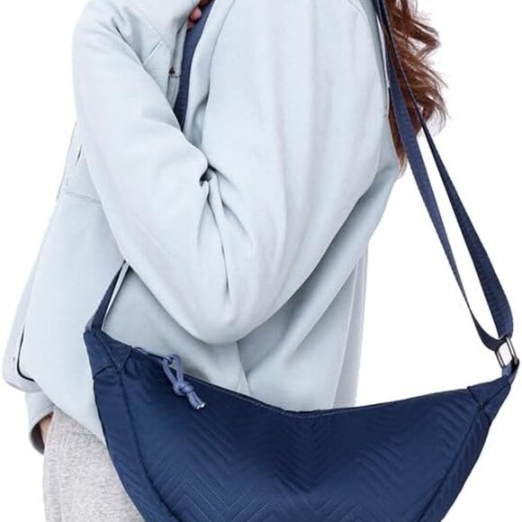 Chic Women's Nylon Hobo Tote Bag: Stylish Mini Clutch with Adjustable Strap - Picture 4 of 6